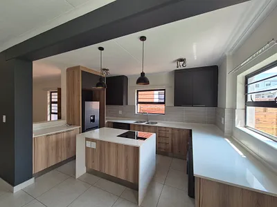 3 Bedroom Apartment To Rent in Kempton Park - csDb.webp