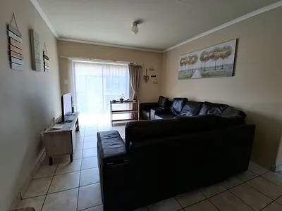 2 Bedroom Townhouse For Sale in Sasolburg - Y2vV.webp
