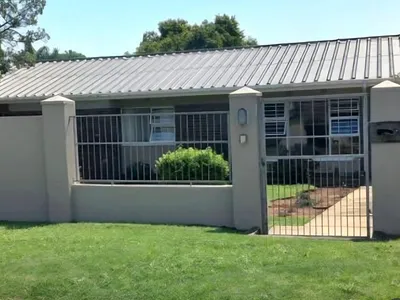 3 Bedroom House For Sale in Despatch - img