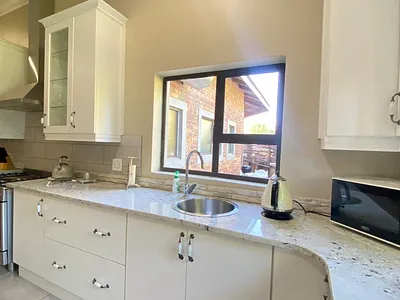 7 Bedroom House For Sale in Newcastle - AVPr.webp
