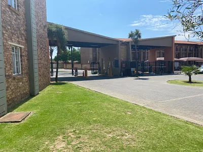 2 Bedroom Townhouse For Sale in Boksburg - 9EW0.webp