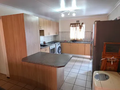 2 Bedroom Townhouse For Sale in Witbank - e7jw.webp