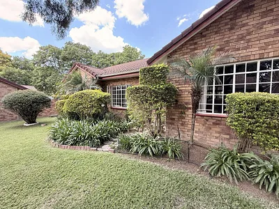 3 Bedroom Townhouse For Sale in Newcastle - ybP7.webp