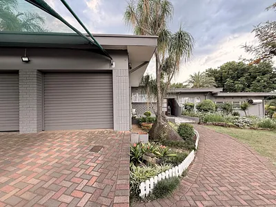 5 Bedroom House For Sale in Newcastle - rOGG.webp