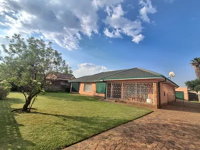 3 Bedroom House For Sale in Vereeniging - eDNv.webp
