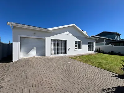 2 Bedroom House For Sale in Jeffreys Bay - img