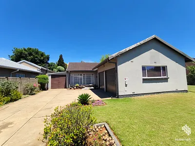 3 Bedroom House For Sale in Vanderbijlpark - 4HnC.webp