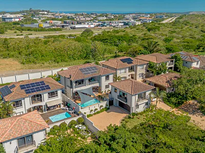 4 Bedroom House For Sale in Ballito - 12pX.webp