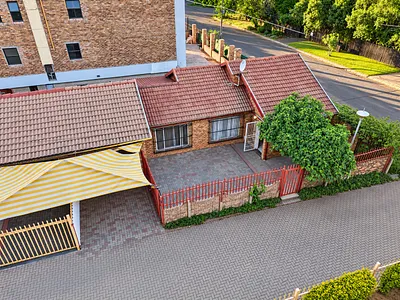 2 Bedroom Townhouse For Sale in Witbank - JV3E.webp