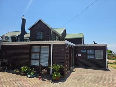 3 Bedroom Townhouse For Sale in Hartenbos - k23T.webp