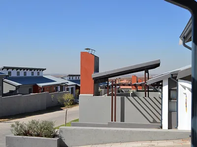 3 Bedroom Townhouse For Sale in Witbank - zNht.webp