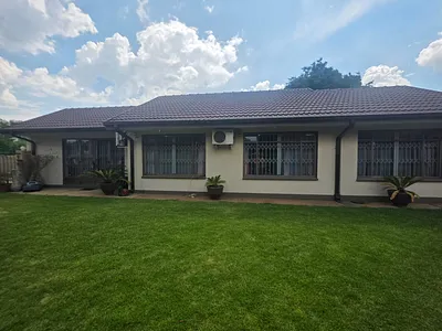 3 Bedroom House For Sale in Risiville, Vereeniging - iOH2.webp