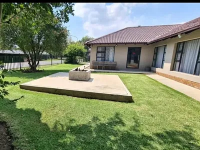 3 Bedroom House To Rent in Secunda - 4yqH.webp