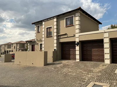 3 Bedroom Townhouse To Rent in Centurion - eSZC.webp