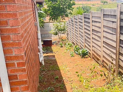 3 Bedroom Townhouse To Rent in Centurion - Jh7Q.webp