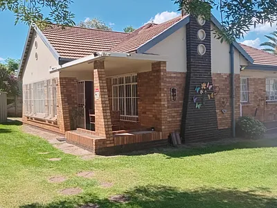 3 Bedroom House For Sale in Edenvale - bzvp.webp