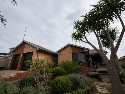 2 Bedroom House For Sale in Jeffreys Bay - zDDr.webp