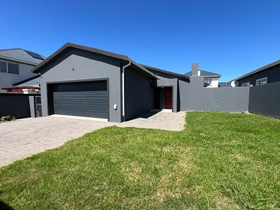 3 Bedroom House For Sale in Jeffreys Bay - dUMQ.webp