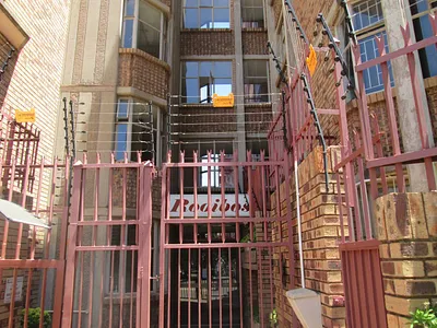 2 Bedroom Apartment For Sale in Pretoria - JZzr.webp