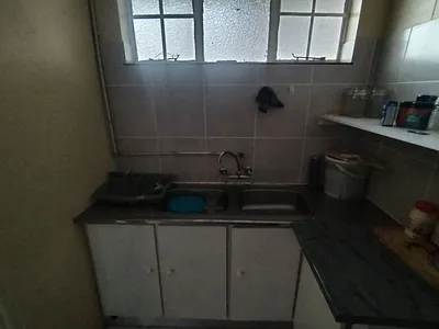 1.5 Bedroom Apartment To Rent in Sunnyside, Pretoria - CncQ.webp