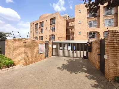 2 Bedroom Apartment To Rent in Pretoria - eIHZ.webp