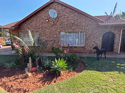 4 Bedroom House For Sale in Pretoria - Z4hz.webp