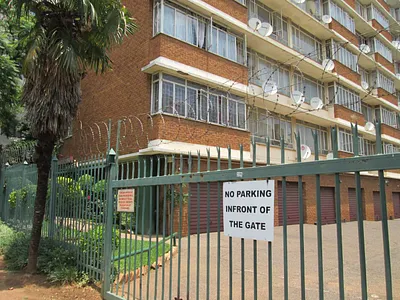 1.5 Bedroom Apartment For Sale in Pretoria - img