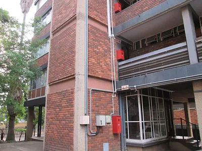 2 Bedroom Apartment For Sale in Pretoria - img