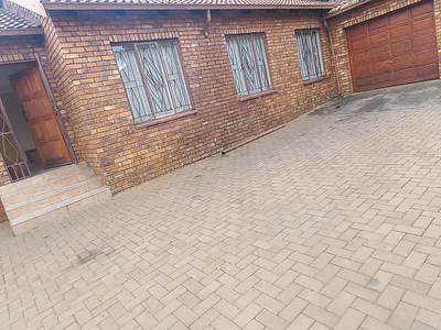 3 Bedroom House To Rent in Pretoria - img