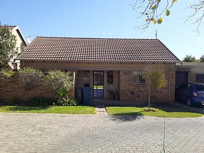 2 Bedroom Townhouse To Rent in Pretoria - ck03.webp