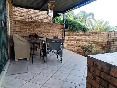 2 Bedroom Townhouse To Rent in Pretoria - hG4Q.webp