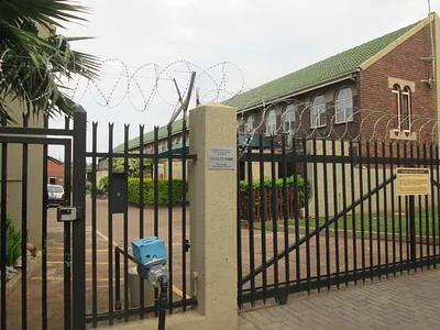 2 Bedroom Apartment For Sale in Pretoria - kCdN.webp