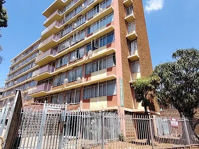 1 Bedroom Apartment For Sale in Pretoria - vAUW.webp