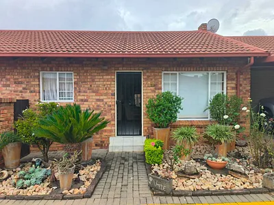 2 Bedroom Apartment For Sale in Pretoria - pNcR.webp