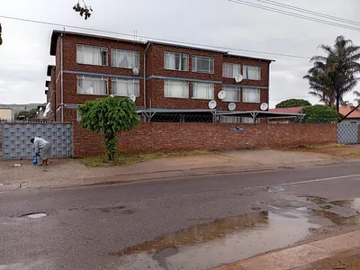 1 Bedroom Apartment To Rent in Pretoria - aMtX.webp