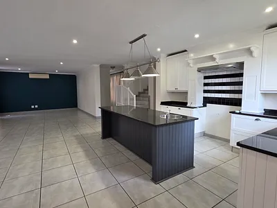 4 Bedroom House For Sale in Pretoria - NpYK.webp