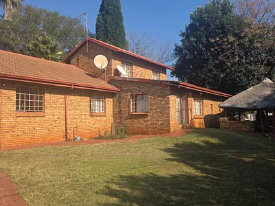 5 Bedroom House For Sale in Pretoria - 7SwR.webp