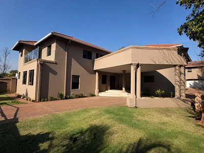 5 Bedroom House For Sale in Pretoria - 5FD7.webp