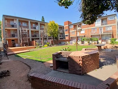 2 Bedroom Apartment For Sale in Kempton Park - QI0X.webp