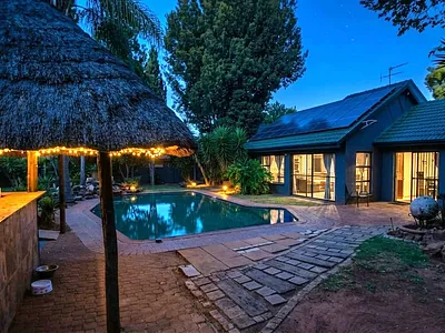 4 Bedroom House For Sale in Kempton Park - 98bT.webp