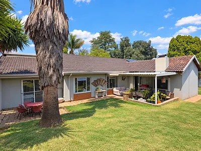 4 Bedroom House For Sale in Pretoria - D9zC.webp