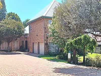 4 Bedroom House For Sale in Kempton Park - KISF.webp