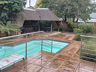 4 Bedroom House For Sale in Kempton Park - 4UAg.webp