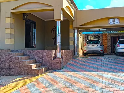 3 Bedroom House To Rent in Kempton Park - img