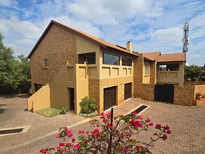 2 Bedroom Apartment For Sale in Pretoria - IqHL.webp