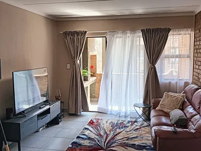 2 Bedroom Apartment For Sale in Kempton Park - NXtz.webp