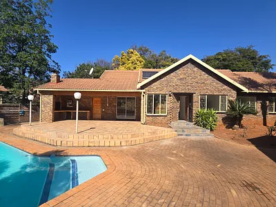 3 Bedroom House For Sale in Pretoria - 2kc5.webp