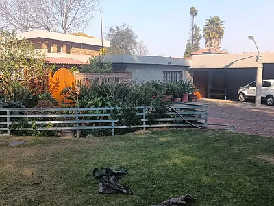 3 Bedroom House For Sale in Kempton Park - 7jKF.webp