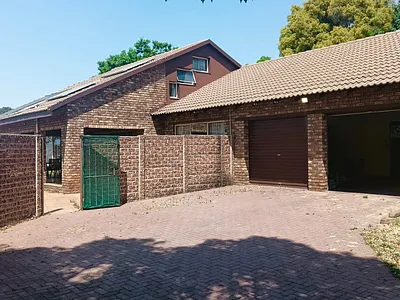 5 Bedroom House For Sale in Kempton Park - epVp.webp