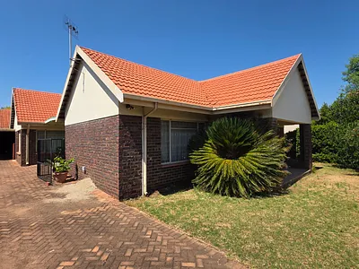 4 Bedroom House For Sale in Pretoria - img
